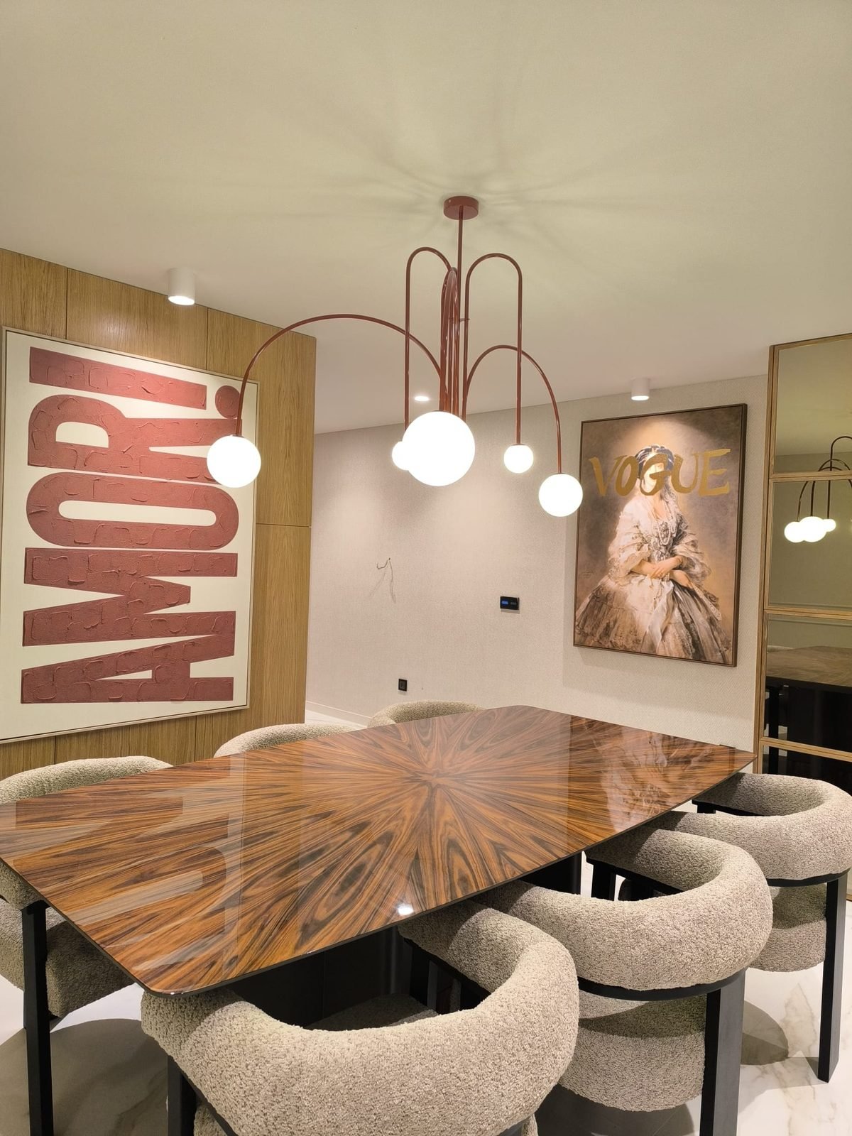Conjunto de sala de jantar — Moradia em São Jorge
